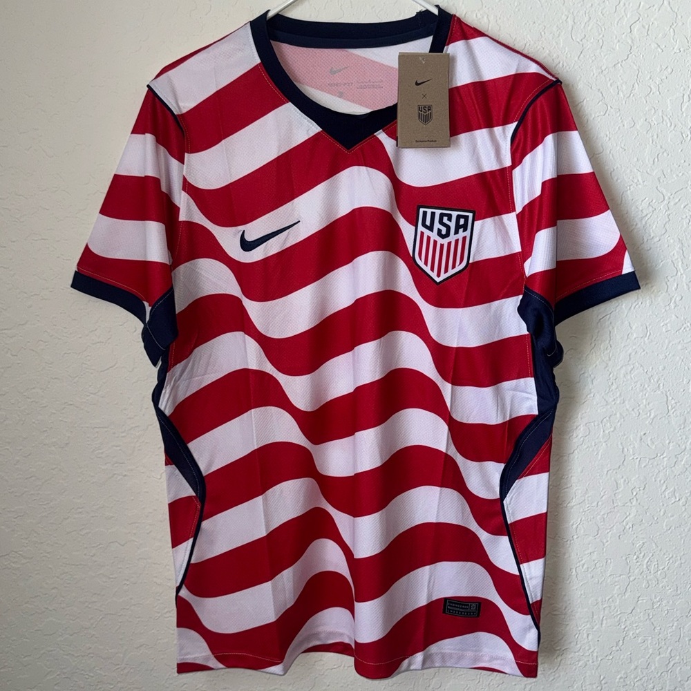 ✅NWT USA Soccer World Cup Football Jersey